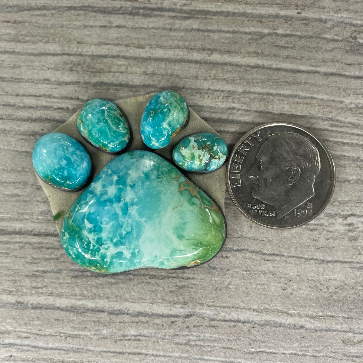Emerald Valley Paw Set